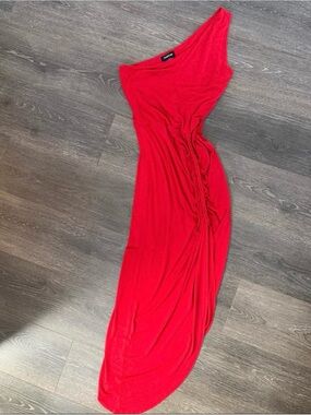 bebe One-Shoulder Red Asymmetric Dress